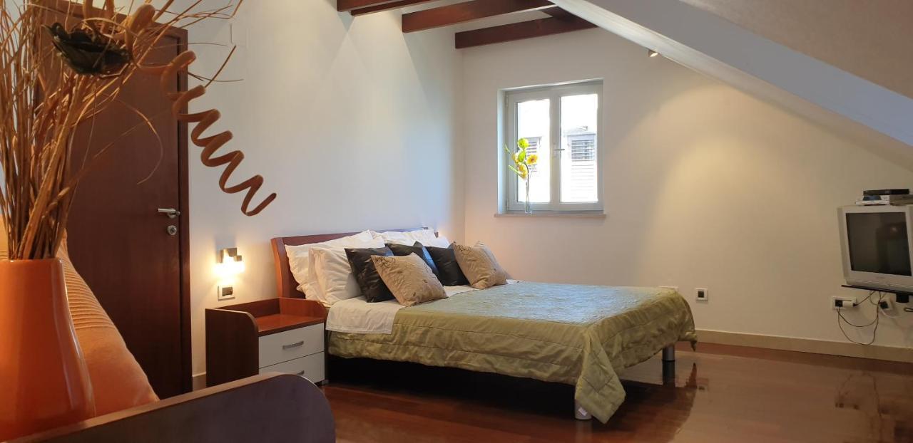 Villa Jade Apartments Front Row Sea View - Walk To Korcula Old Town Medvinjak 外观 照片