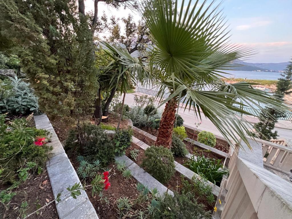 Villa Jade Apartments Front Row Sea View - Walk To Korcula Old Town Medvinjak 外观 照片