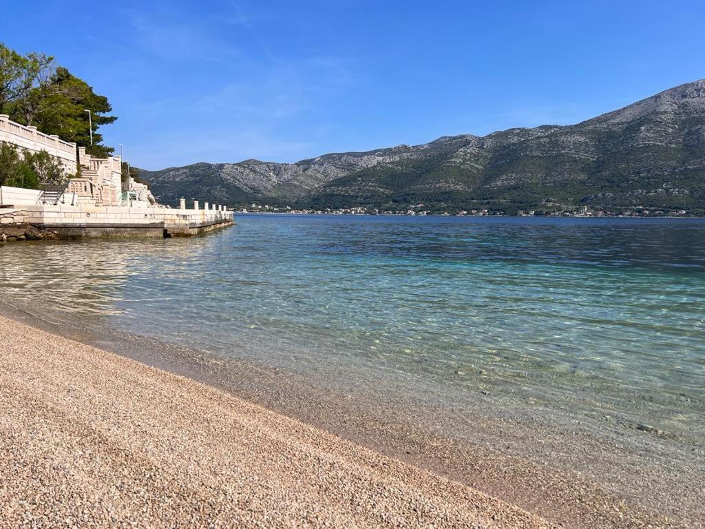 Villa Jade Apartments Front Row Sea View - Walk To Korcula Old Town Medvinjak 外观 照片