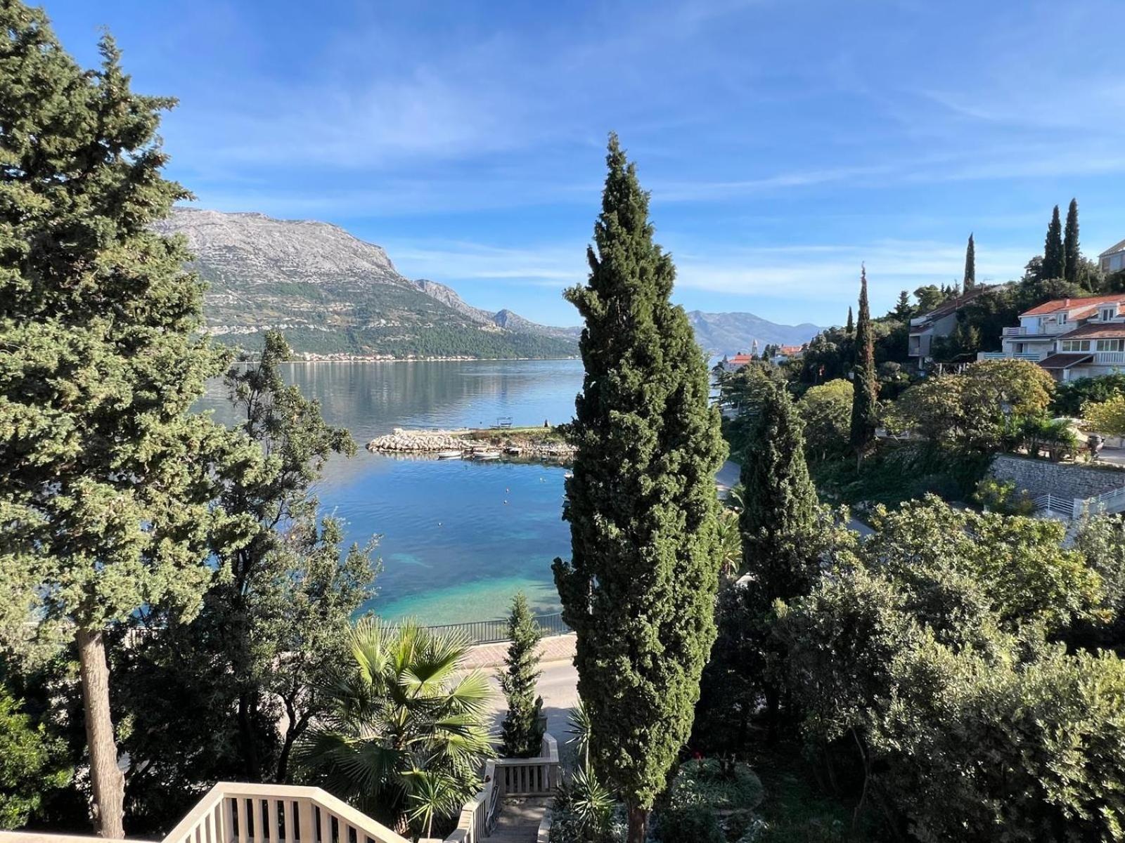 Villa Jade Apartments Front Row Sea View - Walk To Korcula Old Town Medvinjak 外观 照片