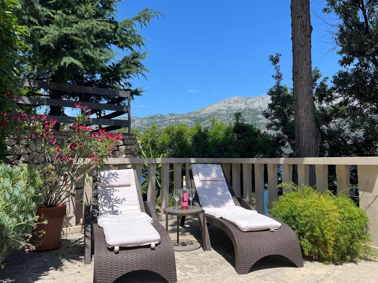 Villa Jade Apartments Front Row Sea View - Walk To Korcula Old Town Medvinjak 外观 照片