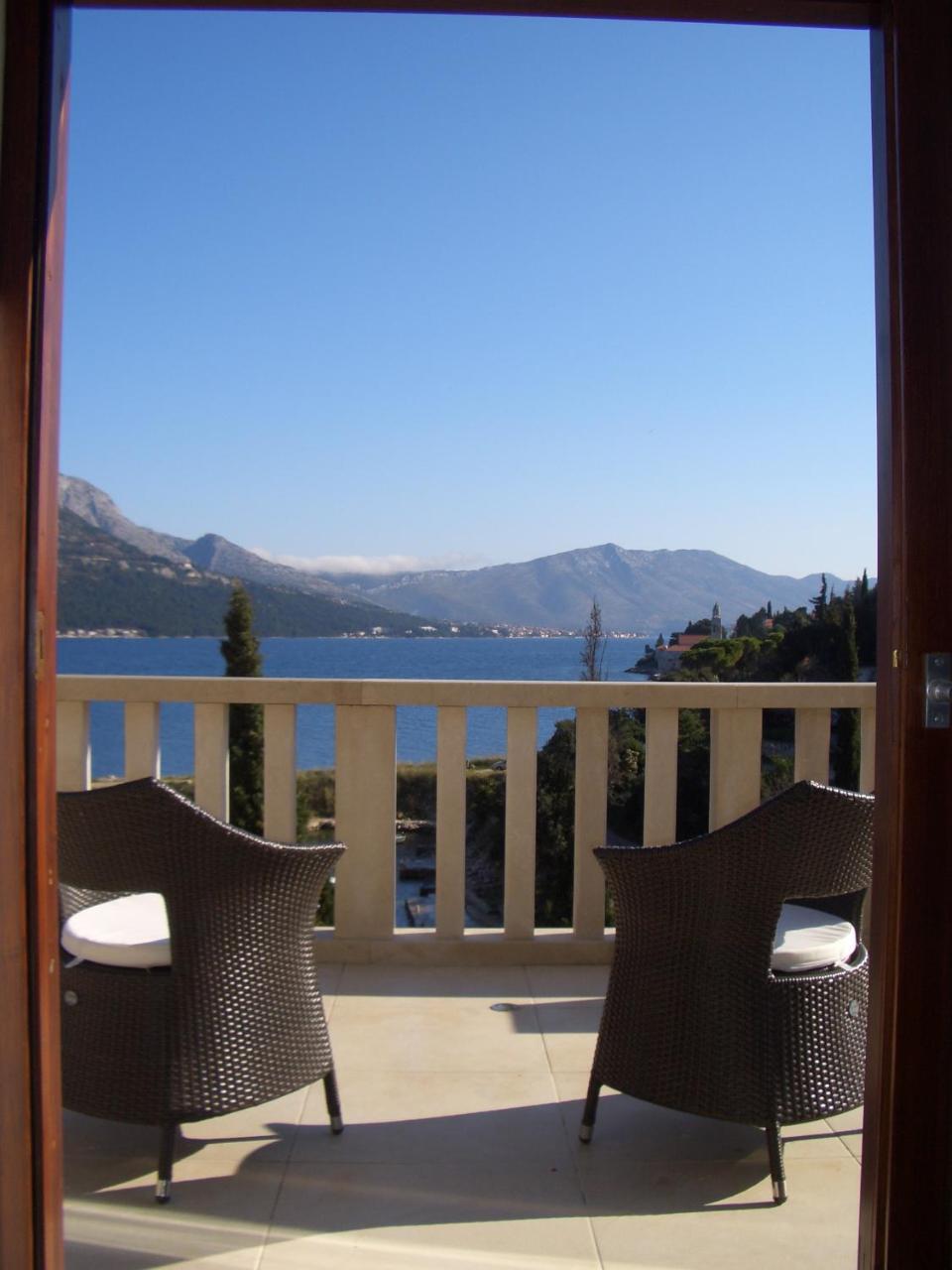 Villa Jade Apartments Front Row Sea View - Walk To Korcula Old Town Medvinjak 外观 照片
