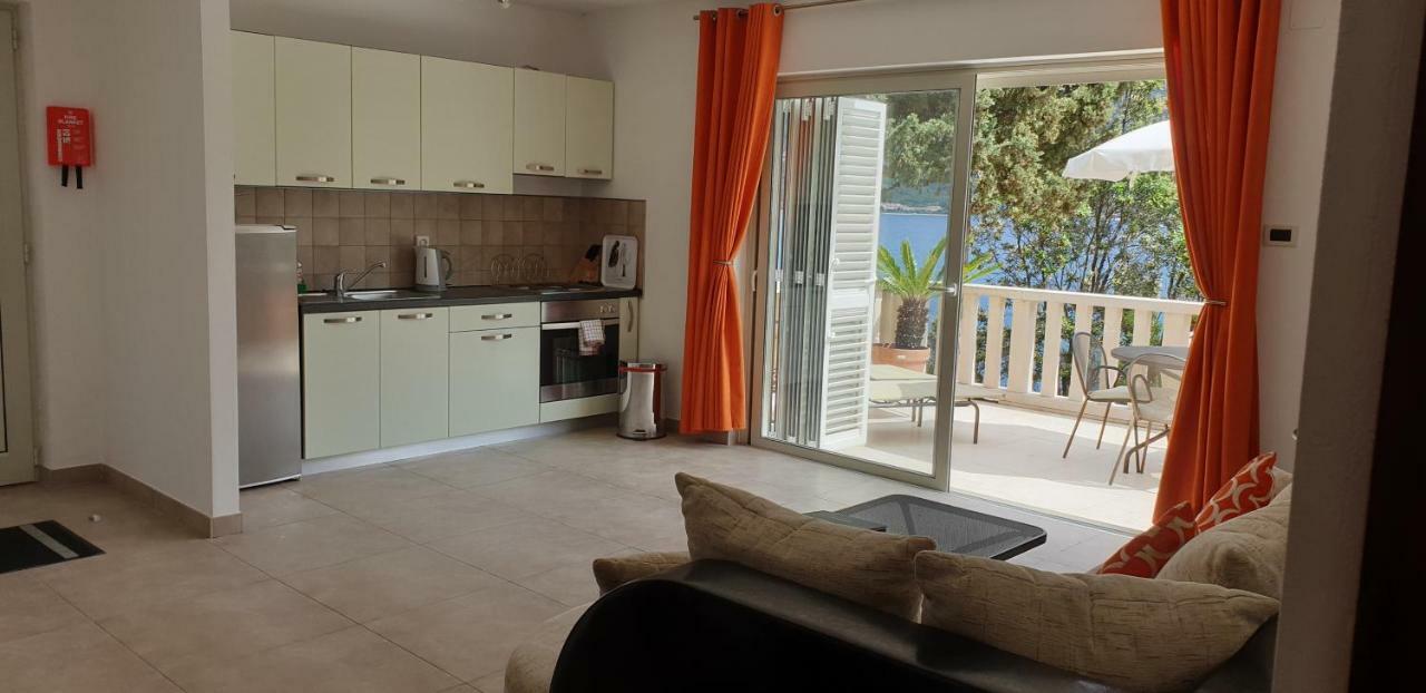 Villa Jade Apartments Front Row Sea View - Walk To Korcula Old Town Medvinjak 外观 照片