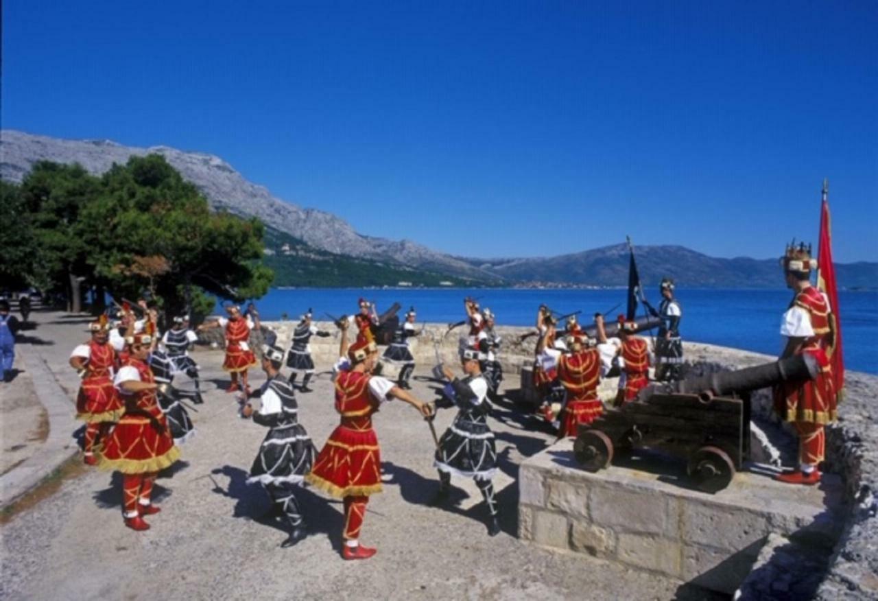 Villa Jade Apartments Front Row Sea View - Walk To Korcula Old Town Medvinjak 外观 照片